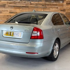 Skoda Octavia 1.4 TSI Elegance Hatchback 5dr Petrol DSG Euro 4 (122 ps) 4