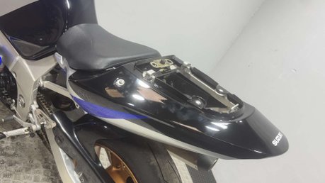Suzuki GSX-R GIXXER 600 2003 K3 RUNNING SPORTS BIKE TRACK PROJECT 600CC 13
