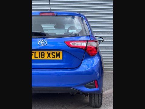 Toyota Yaris 1.5 VVT-i Icon Tech Hatchback 5dr Petrol Manual Euro 6 (111 ps) 21