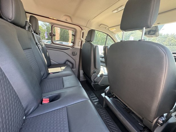 Ford Transit Custom Crew Cab AUTO SWB L1H1 Low Roof Sport 320 Nav Sensors Air Con Alloys EURO 6 17