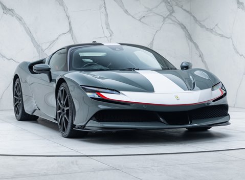 Ferrari SF90 Stradale ASSETTO FIORANO 11