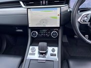 Jaguar F-Pace 2.0 D200 MHEV R-Dynamic SE Auto AWD Euro 6 (s/s) 5dr 89