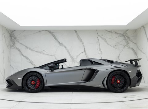 Lamborghini Aventador SV LP 750-4 Roadster 7