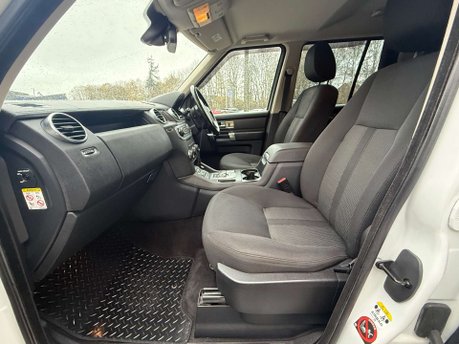 Land Rover Discovery 3.0 Discovery SE SDV6 Auto 4WD 5dr 13