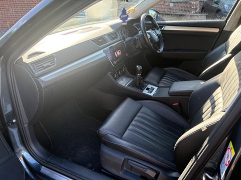 Skoda Superb SE TECHNOLOGY TDI 15
