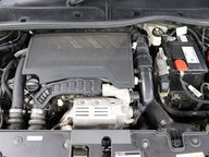 Peugeot 208 PURETECH GT LINE S/S 44