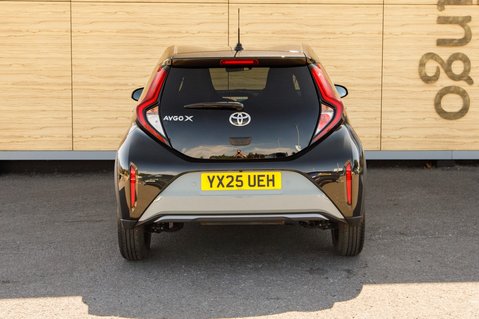 Toyota Aygo X VVT-I EXCLUSIVE 6