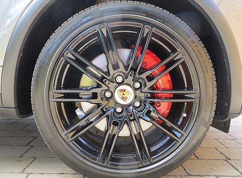 Porsche Cayenne Turbo 8