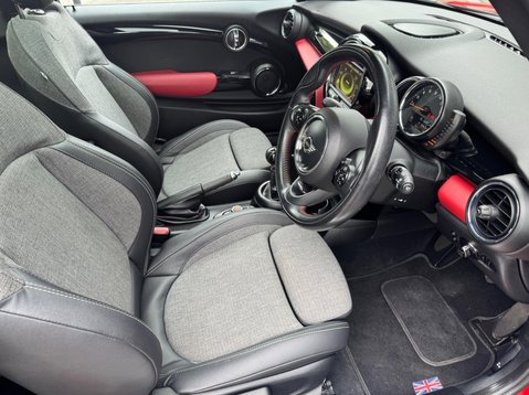 Mini Hatch COOPER S 13