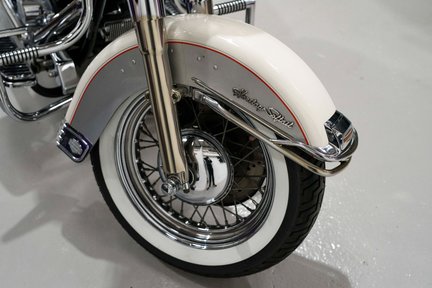 Harley-Davidson Heritage FLSTN 8