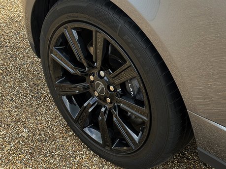 Land Rover Range Rover WESTMINSTER BLACK 35