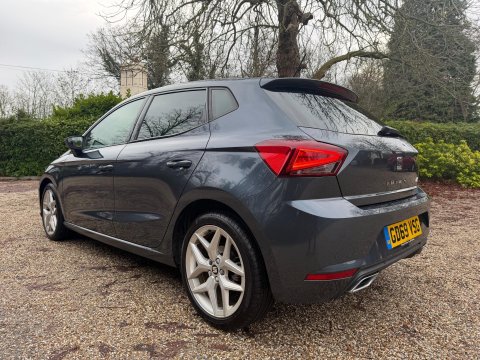 SEAT Ibiza 1.0 TSI FR Euro 6 (s/s) 5dr GPF 4