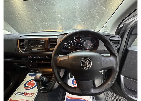 Vauxhall Vivaro 1.5 Turbo D 2700 Pro Panel Van 6dr Diesel Manual L1 H1 Euro 6 (s/s) (120 ps 46
