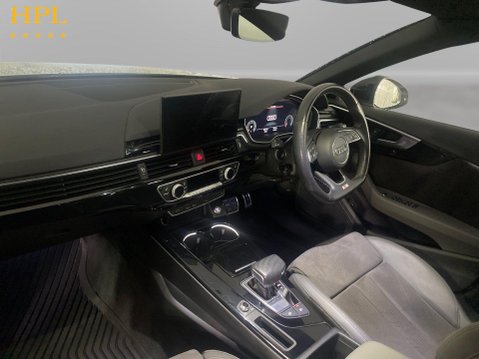 Audi A4 2.0 TDI 35 Black Edition Estate 5dr Diesel S Tronic Euro 6 (s/s) (163 ps) C 14
