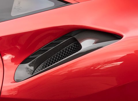 Ferrari 488 Pista 30