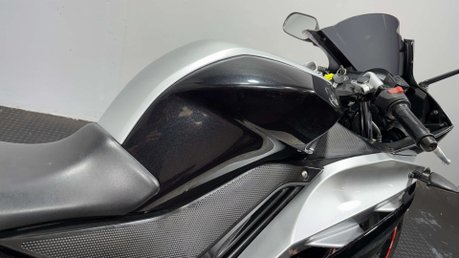 Yamaha R125 YZF 2009 20K 125CC SPORTS BIKES 15BHP NEW MOT SERVICED 14