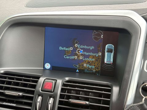Volvo XC60 2.4 XC60 R-Design Luxury Nav D4 AWD Auto 4WD 5dr 15