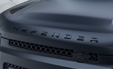 Land Rover Defender 110 OCTA Black 48