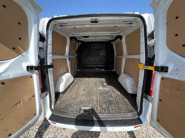 Ford Transit Custom SWB L1H1 (SOLD) Low Roof Limited 300 Air Con Alloys Sensors EURO 6 NO VAT 10