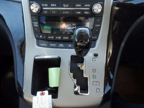 Toyota Alphard 2.4 HYBRID 31