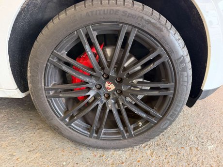 Porsche Macan 3.0 TD V6 S SUV 5dr Diesel PDK 4WD Euro 6 (s/s) (258 ps) 7