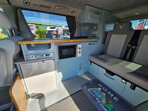 Toyota Alphard Camper 4