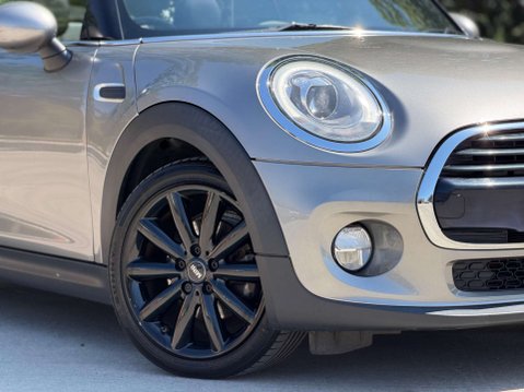 Mini Convertible 1.5 Cooper 2dr 9