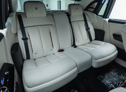 Rolls-Royce Phantom VIII 16