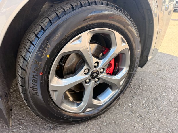Ford Kuga ST-LINE 10