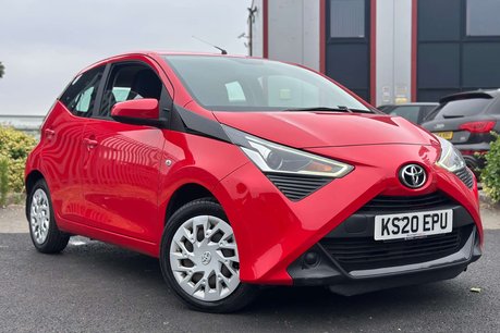 Toyota Aygo 1.0 VVT-i x-play Hatchback 5dr Petrol x-shift Euro 6 (71 ps)