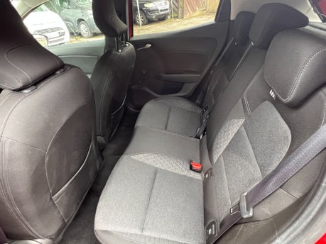 Renault Clio 1.0 ICONIC TCE 5 Dr 19