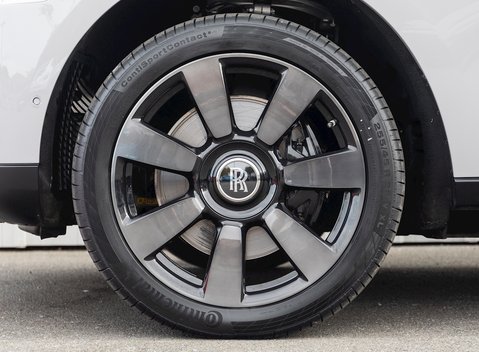 Rolls-Royce Cullinan 10
