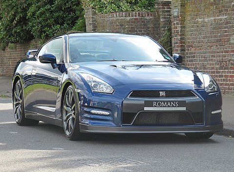 Nissan GT-R Premium Edition 1