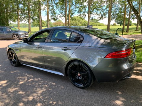Jaguar XE 2.0 Diesel R-SPORT 15