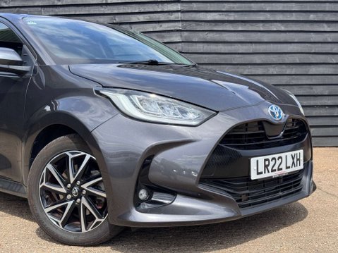 Toyota Yaris 1.5 Yaris Design HEV CVT 5dr 2