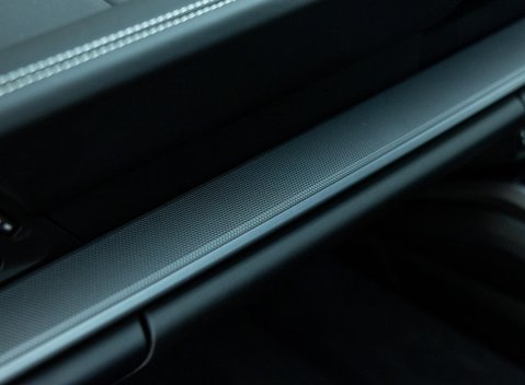 Porsche 911 Carrera 4S (992) 24