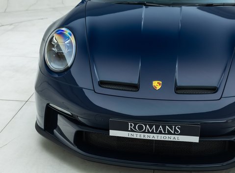 Porsche 911 GT3 TOURING (992) 26