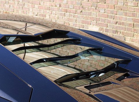 Lamborghini Aventador S 10