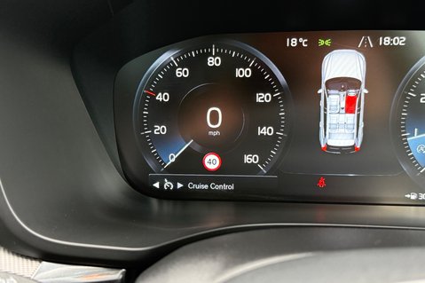 Volvo XC60 T5 R-DESIGN PRO AWD -ONE OWNER - 7 VOLVO SERVICES 36