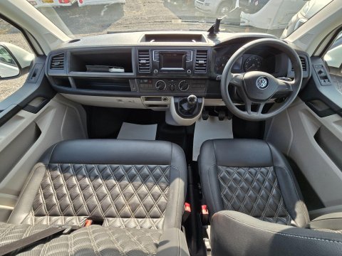 Volkswagen Campervan 27