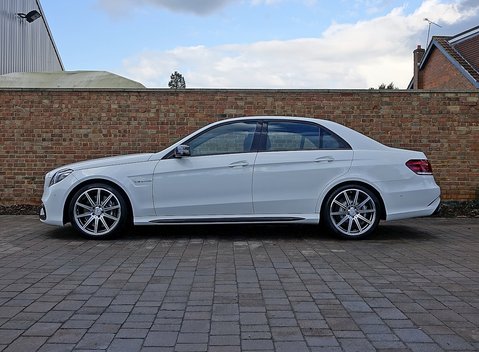Mercedes-Benz E Class AMG 22