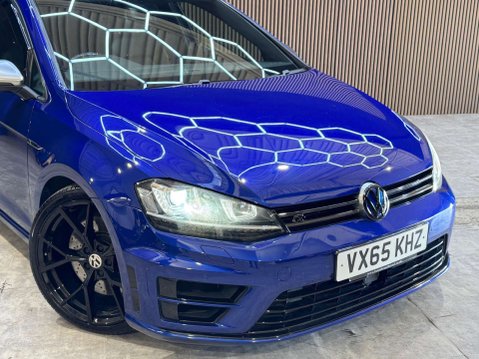 Volkswagen Golf 2.0 Golf R DSG 4WD 5dr 8