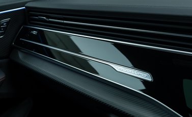 Audi RS Q8 PERFORMANCE CARBON VORSPRUNG 24