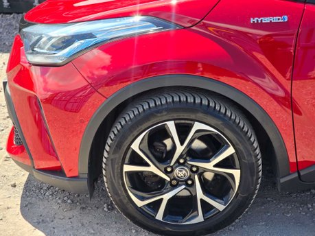Toyota C-HR 2.0 VVT-h GPF Design SUV 5dr Petrol Hybrid CVT Euro 6 (s/s) (184 ps) 34