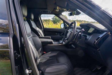 Land Rover Range Rover Sport 3.0 Range Rover Sport Autobiography D MHEV Auto 4WD 5dr 10