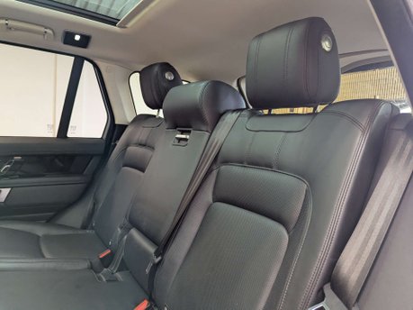 Land Rover Range Rover 3.0 Range Rover Vogue SDV6 Auto 4WD 5dr 44