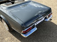 Mercedes-Benz SL Series 230 SL 29
