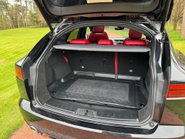 Jaguar E-Pace R-DYNAMIC HSE 37