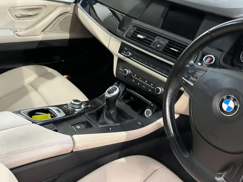 BMW 5 Series 2.0 520d SE Touring Euro 5 5dr 28