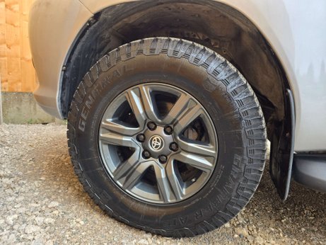 Toyota Hilux 2.4 D-4D Active Pickup Double Cab 4dr Diesel Manual 4WD Euro 6 (3.5t) (150 10